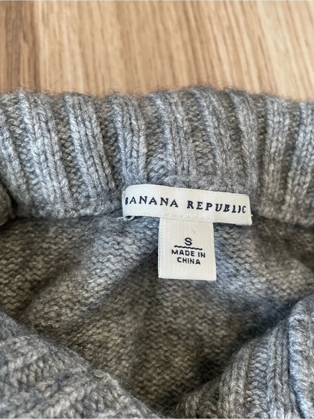 Banana Republic Women S Gray Cardigan Wool Cashmere Minimalist Quiet Luxury Y2K